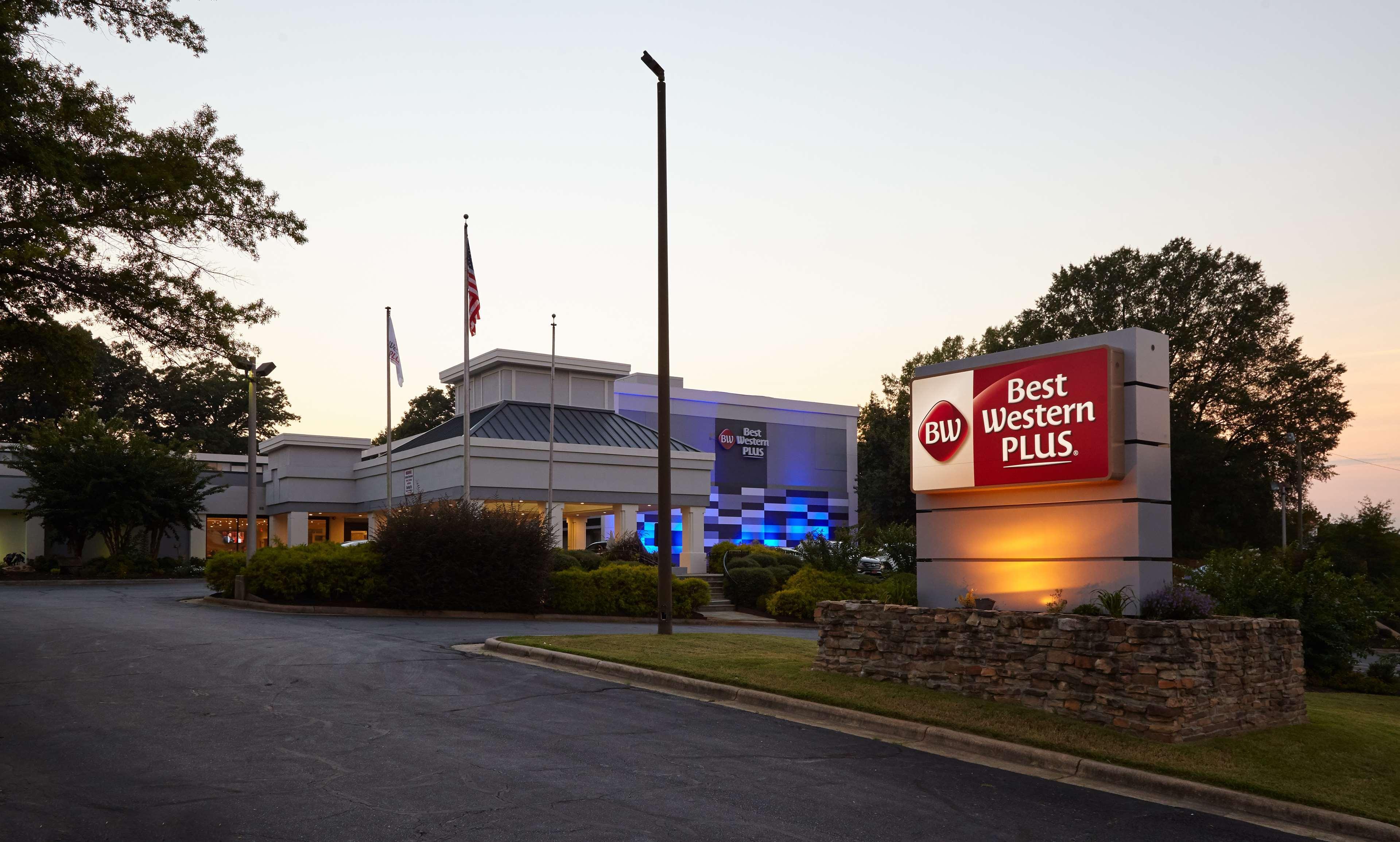 Best Western Plus University Inn Winston-Salem Extérieur photo