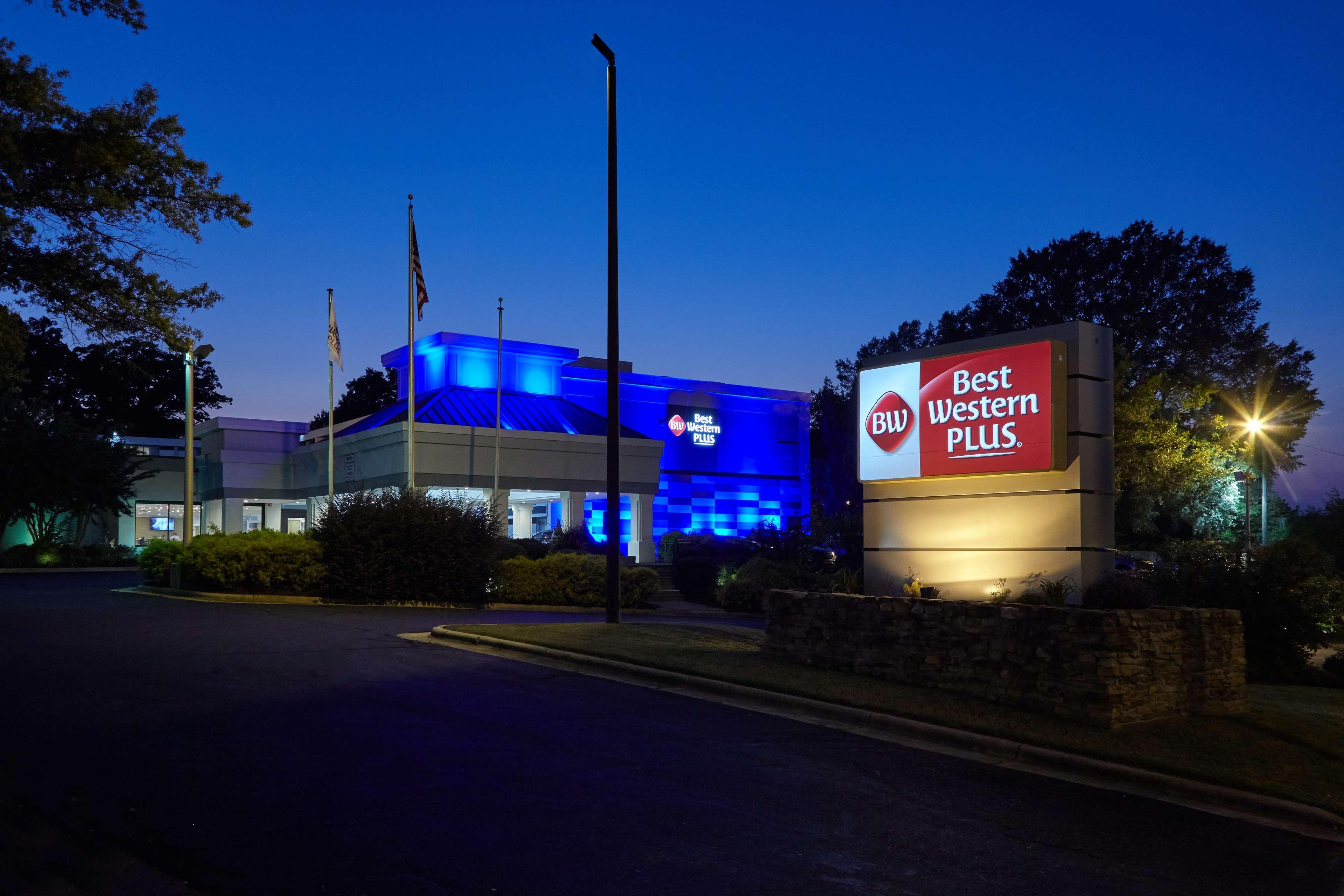 Best Western Plus University Inn Winston-Salem Extérieur photo