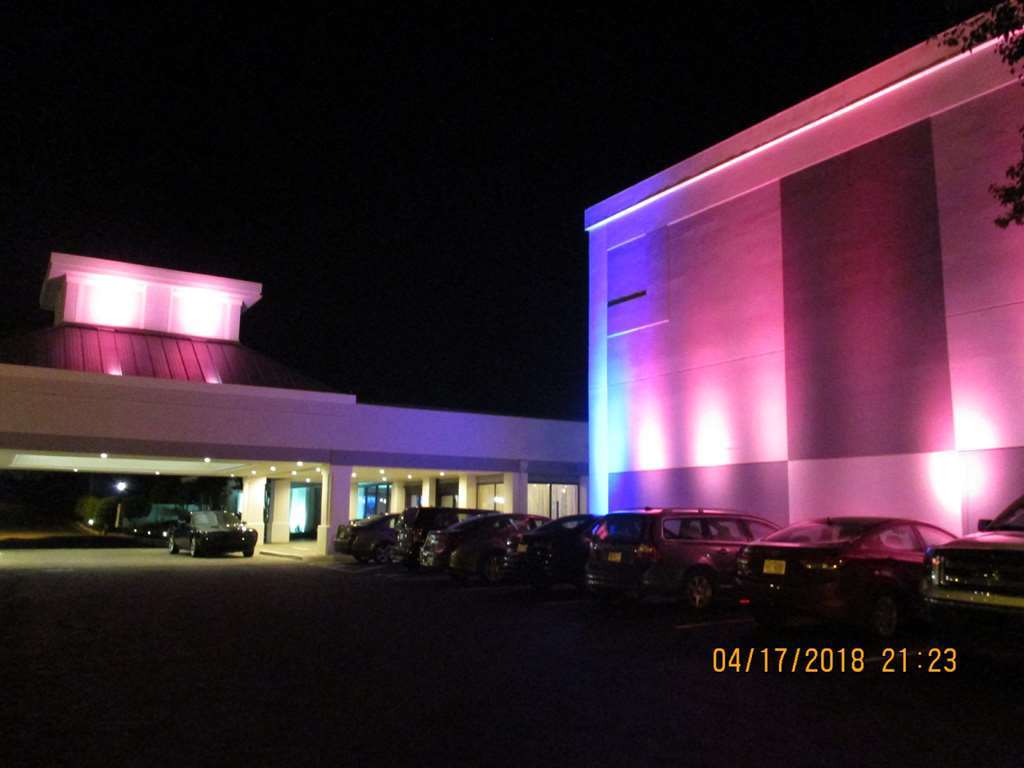Best Western Plus University Inn Winston-Salem Extérieur photo