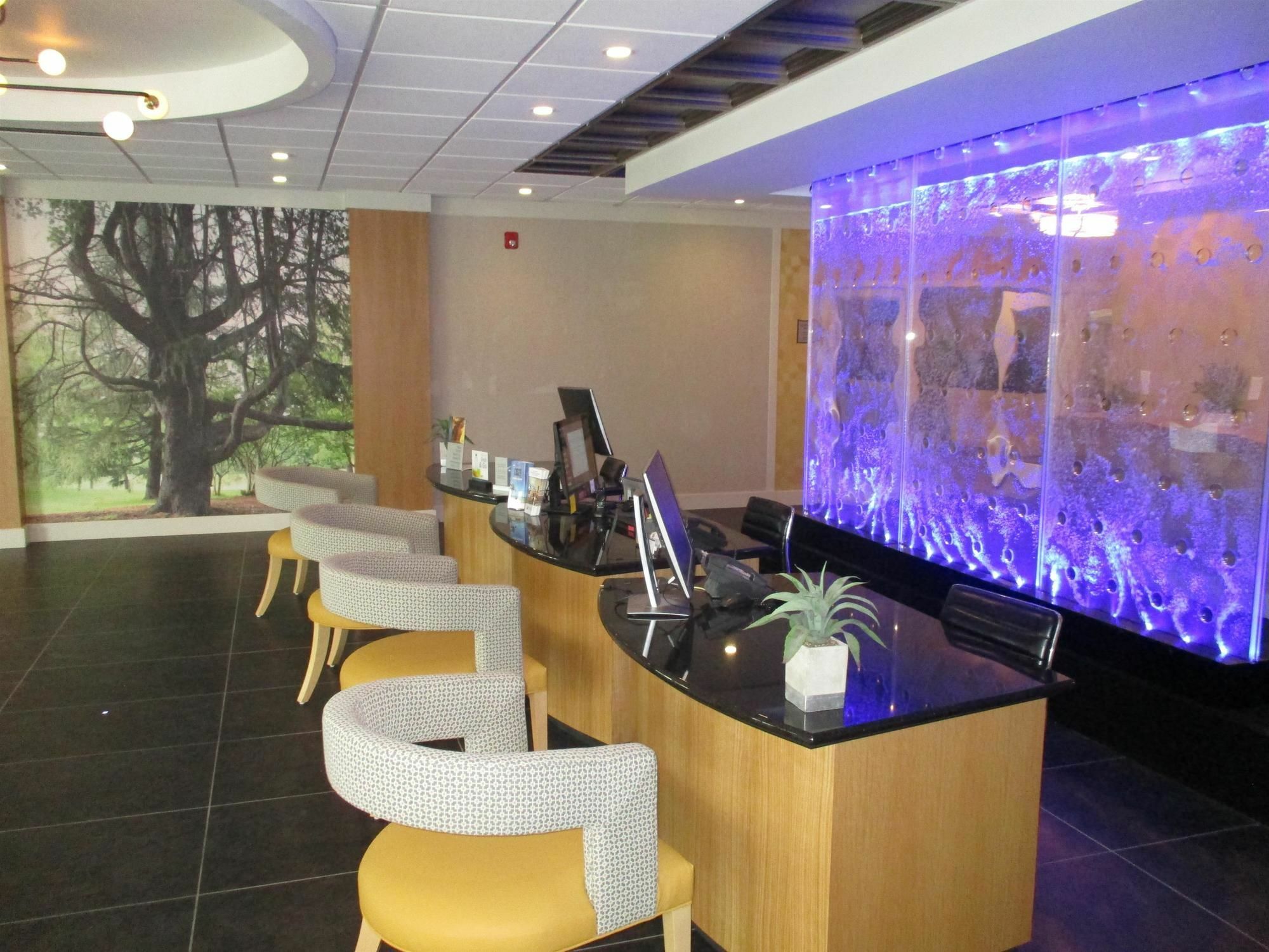Best Western Plus University Inn Winston-Salem Extérieur photo